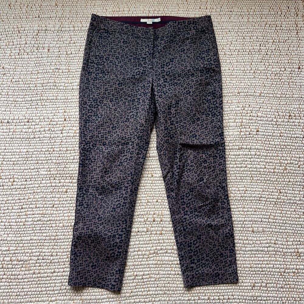 Boden trouser Smart 7/8 Pants in a grey and black abstract leopard print